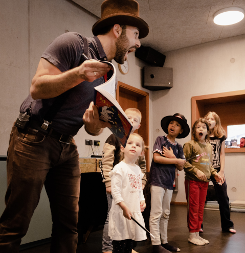 Mr.Magic Kinderzauberer beim Siemens Familientag mit Bühnenshow im Ruhrgebiet